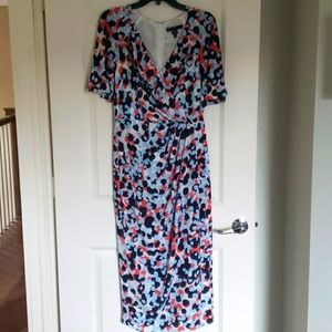 Maggy London – Flutter Sleeve Faux Wrap Midi Dress